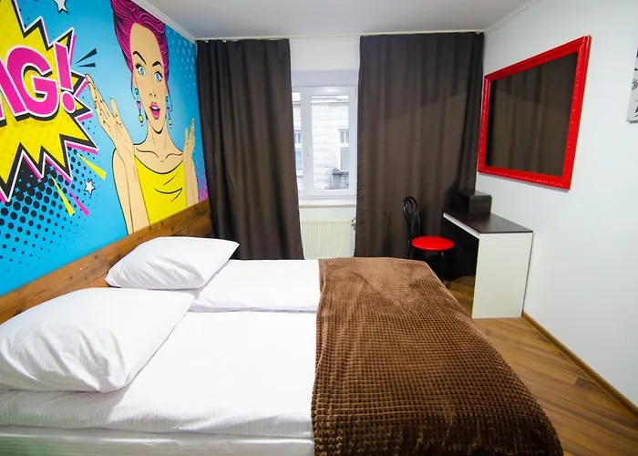 Pop Art Hostel Rynok Sq