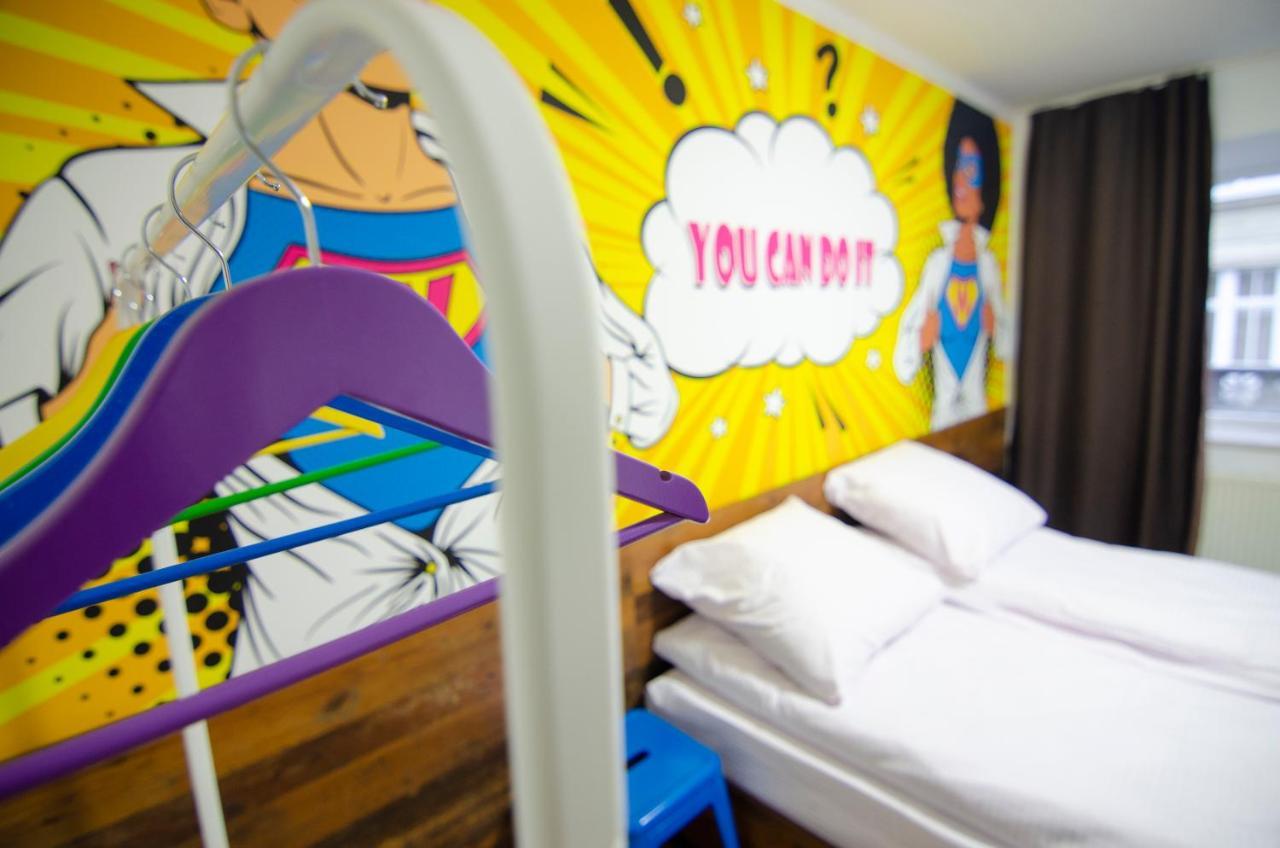 Hostel Pop Art Rynok Sq *